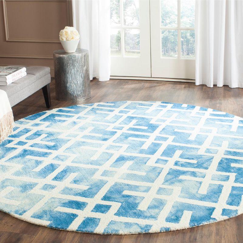 Handmade Dip Dye Luxurious Wool Round Rug in Blue Ivory