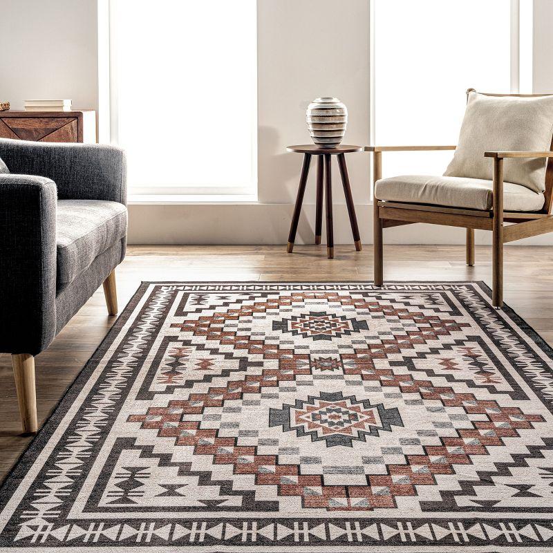 nuLOOM Leighton Machine Washable Southwestern Medallion Area Rug