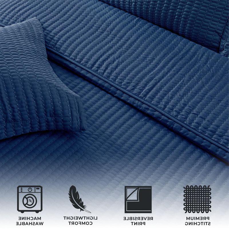 Great Bay Home Detailed Channel Stitch All-Season Reversible Quilt Set With Shams (King, Navy)