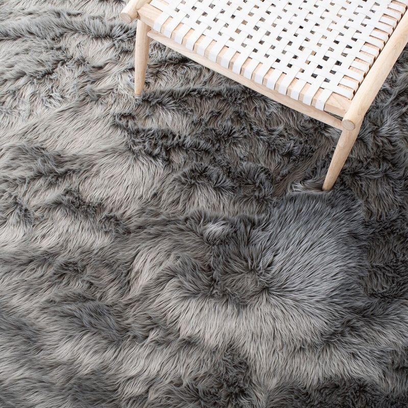 Luxurious Gray Faux Sheepskin 30" Tufted Rug with Cotton Canvas