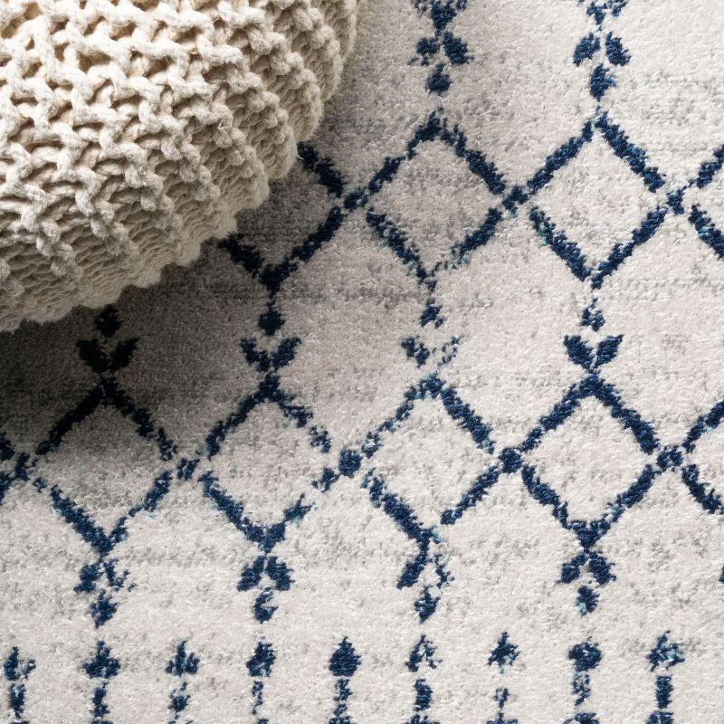 4'x 6' Morrocan Hype Boho Vintage Diamond Area Rug, Cream/Navy - JONATHAN Y