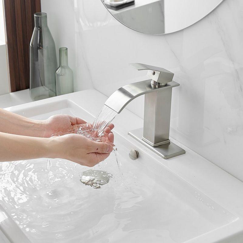 Single-Hole Single-handle Bathroom Faucet