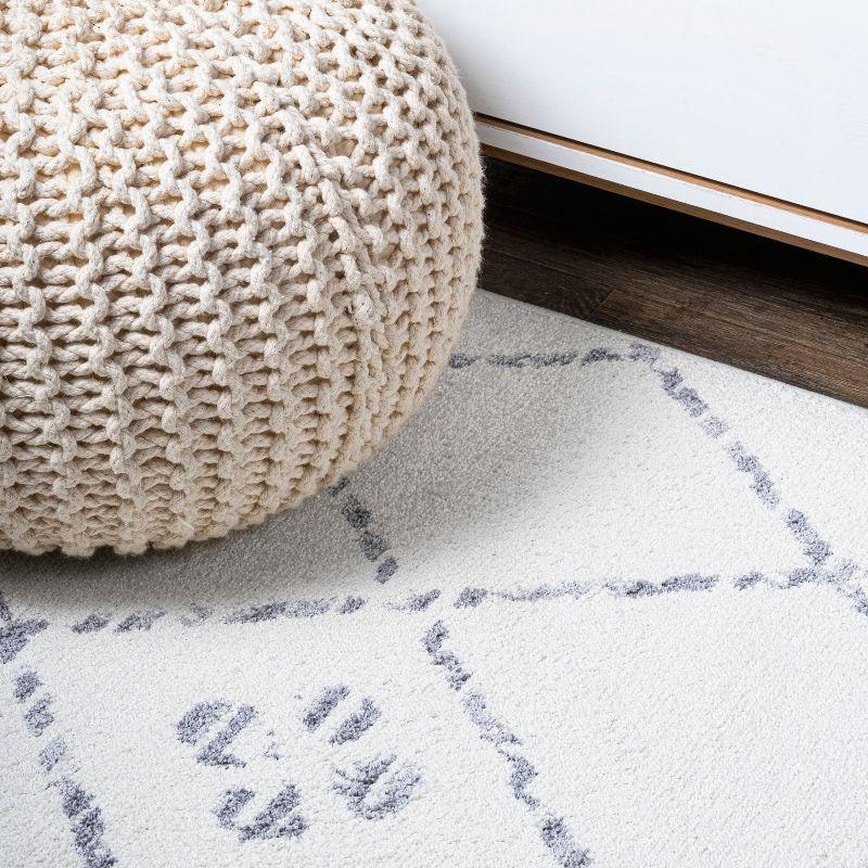 2'x 8' Izil Moroccan Geometric Diamond Runner Rug, White/Light Gray - JONATHAN Y