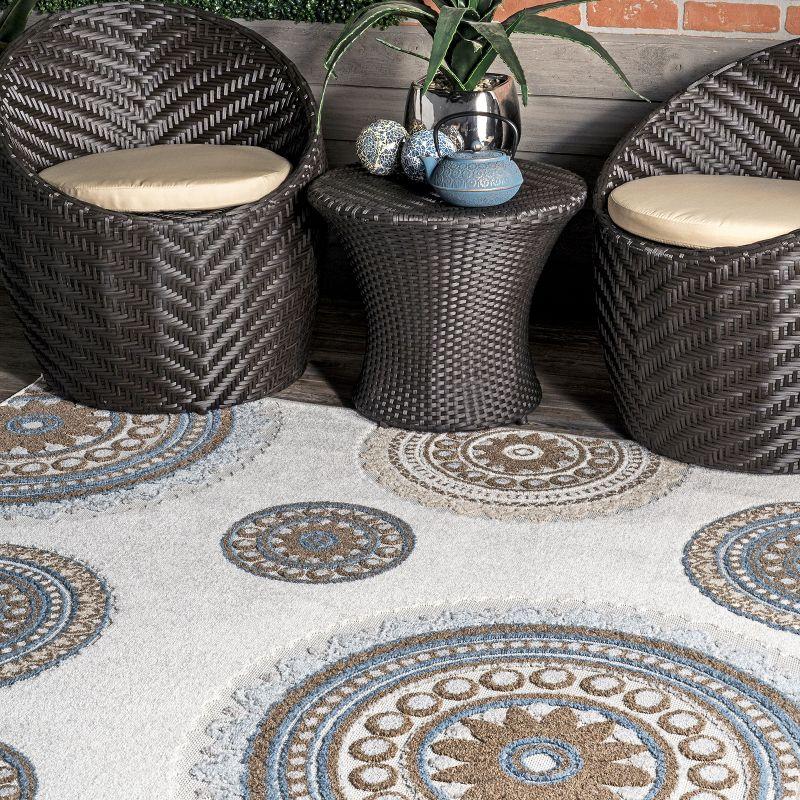 Beige Geometric Indoor/Outdoor Stain-Resistant Area Rug