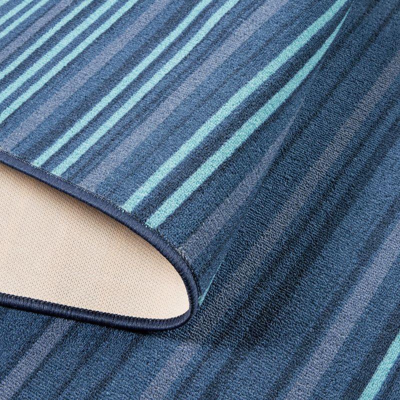 TOWN & COUNTRY BASICS Layne Everwash Non-Slip Backing Area Rug Navy Blue/Blue