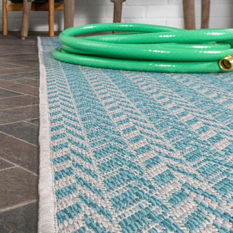 Aqua and Light Gray Geometric Synthetic 3x5 Indoor/Outdoor Rug