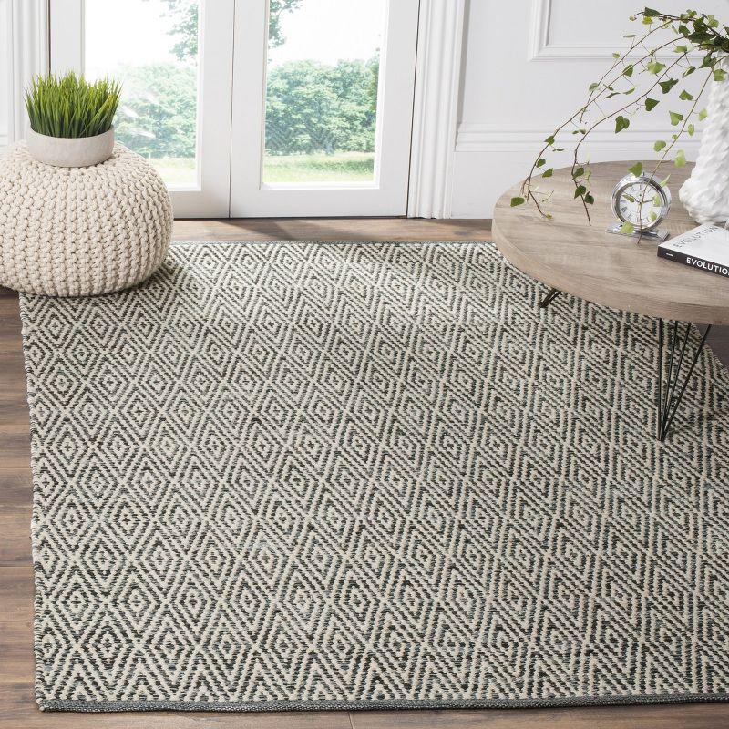 Montauk MTK414 Hand Woven Indoor Area Rug - Ivory/Dark Grey - 5'x8' - Safavieh