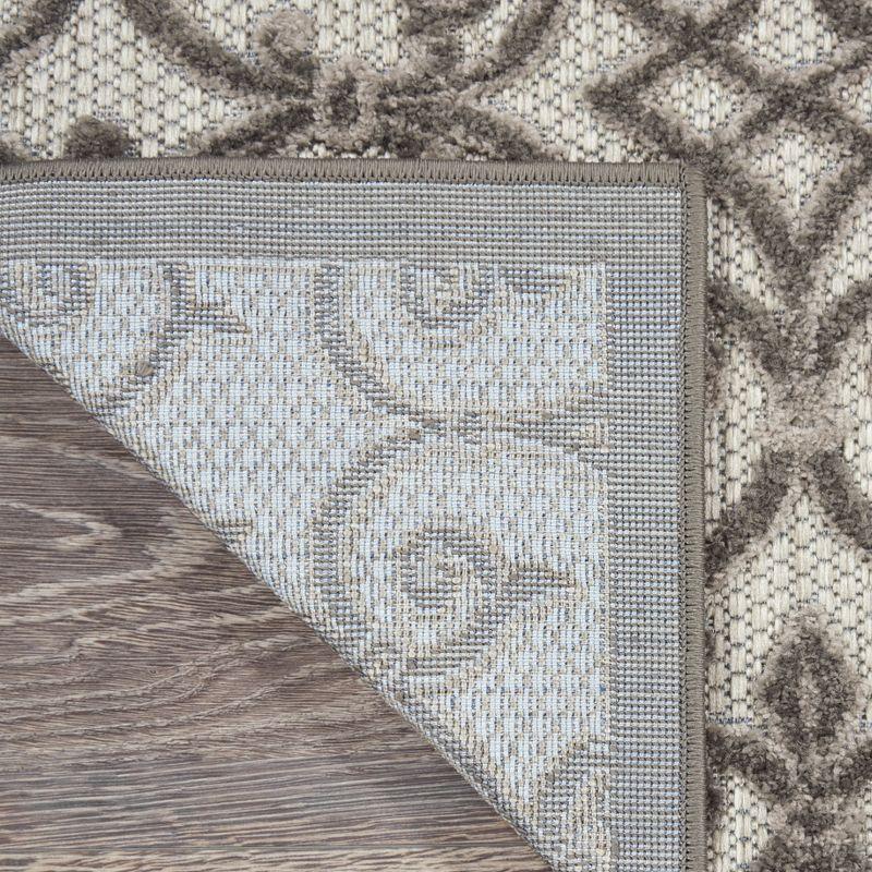 Lark Manor™ Isalia Floral Indoor / Outdoor Rug