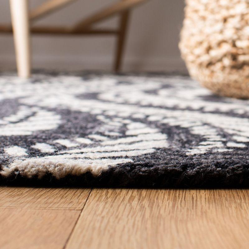 Handmade Charcoal and Ivory Wool Tufted 4' x 6' Area Rug