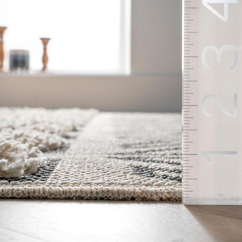 nuLOOM Zuri Shaggy Banded Area Rug