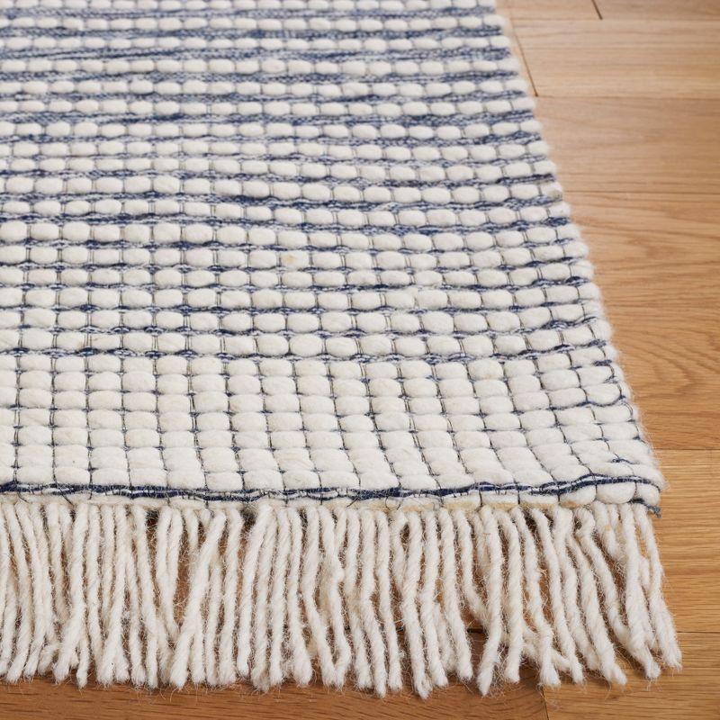 Safavieh Marbella Hand Woven Wool With Cotton Cloth Backing Rug