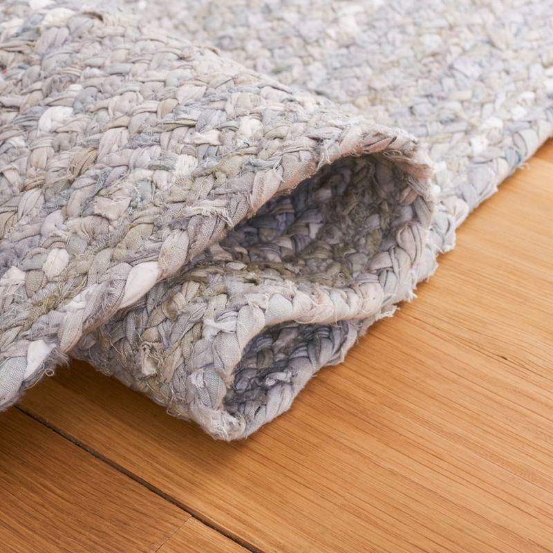 Braided BRD452 Hand Woven Indoor Area Rug - Light Grey - 5'x8' Oval - Safavieh