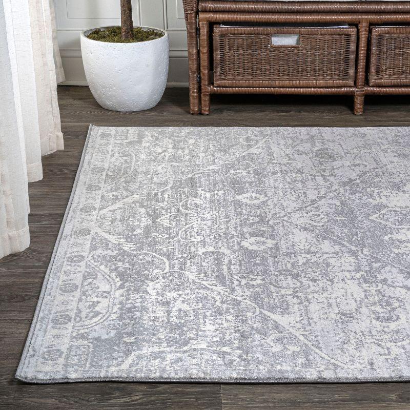 4' X 6' Modern Persian Vintage Medallion Area Rug, Gray - JONATHAN Y