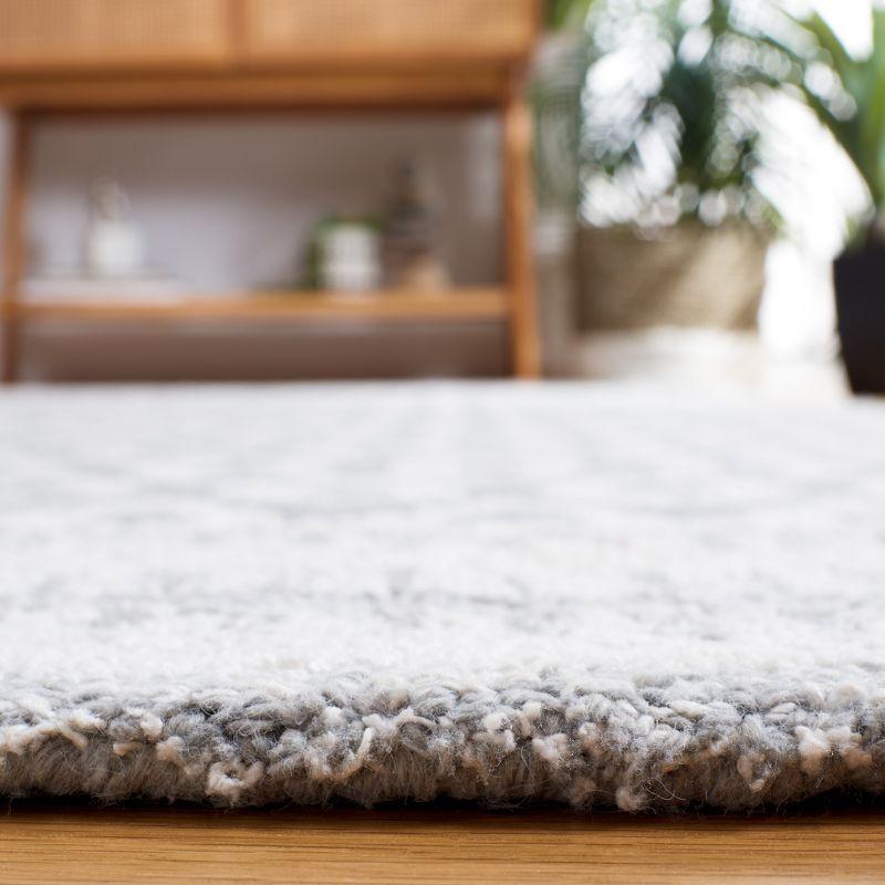 Capri CPR708 Tufted Indoor Area Rug - Ivory/Grey - 8'x10' - Safavieh