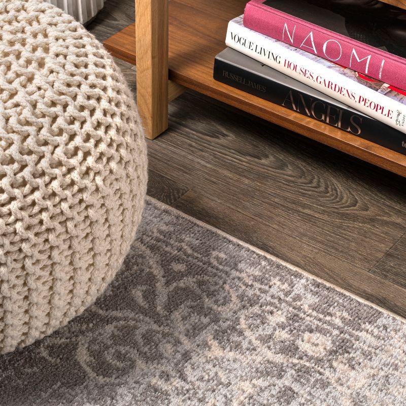 4'x6' Minori Filigree Medallion Area Rug, Light Gray/Cream - JONATHAN Y