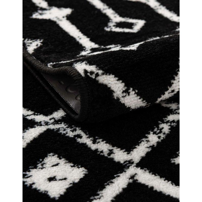 Black and Ivory Rectangular Trellis 9' x 12' Synthetic Rug