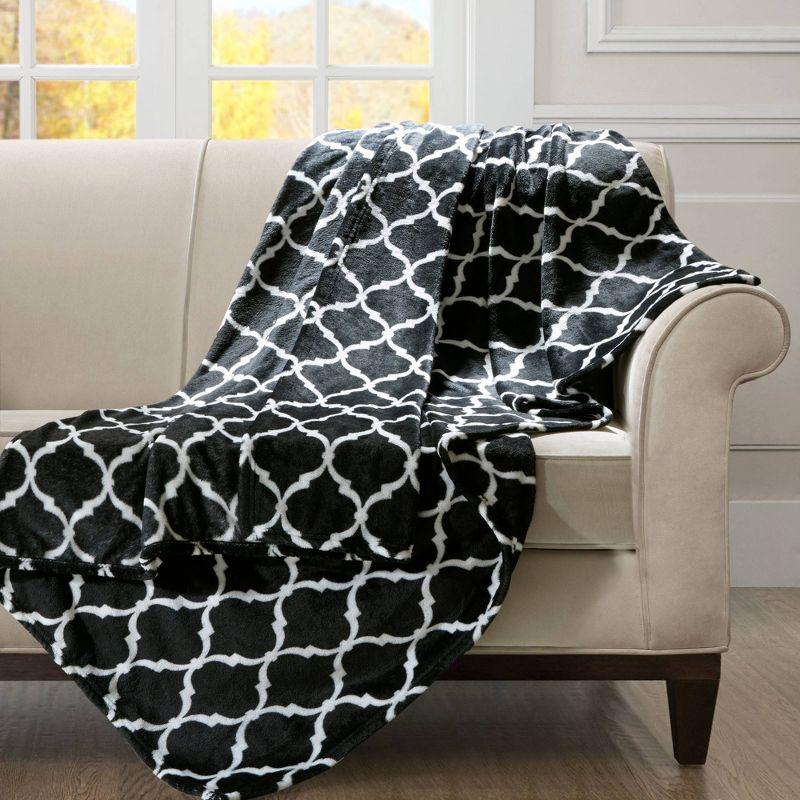 Black and White Ogee Plush Oversized Throw Blanket