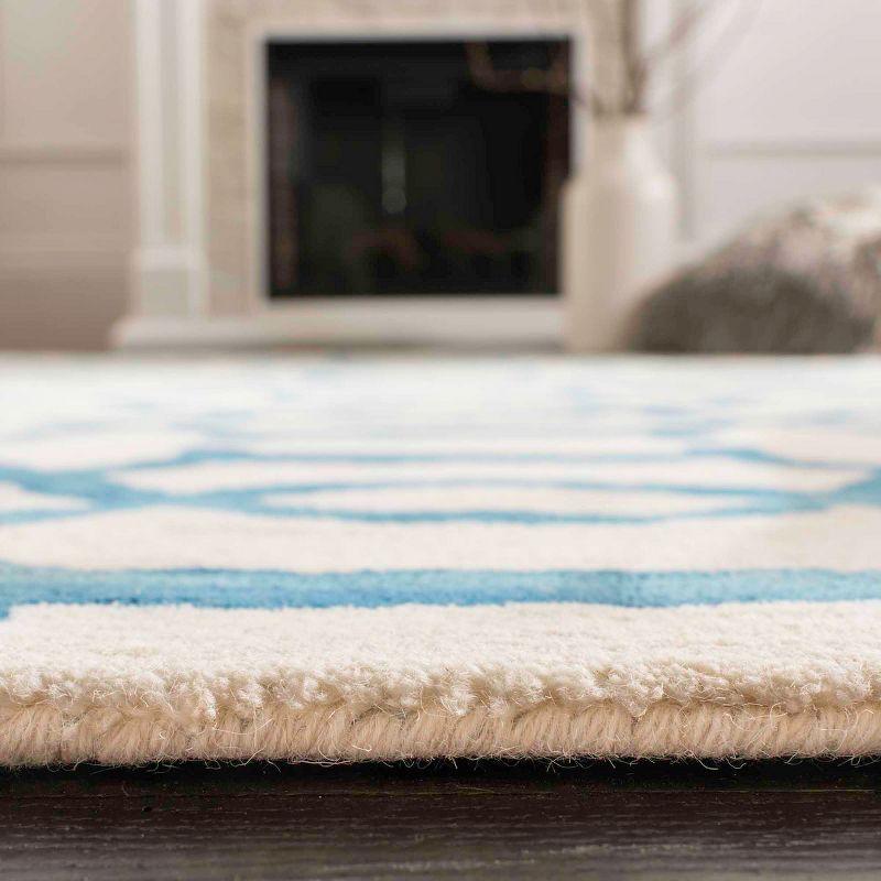 Ivory & Turquoise Woolen Bliss Round Hand-Tufted Rug