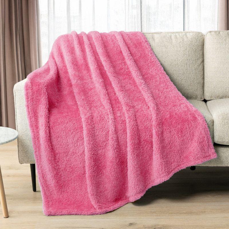 PAVILIA Plush Throw Blanket for Couch Bed, Faux Shearling Blanket and Throw for Sofa Home Decor