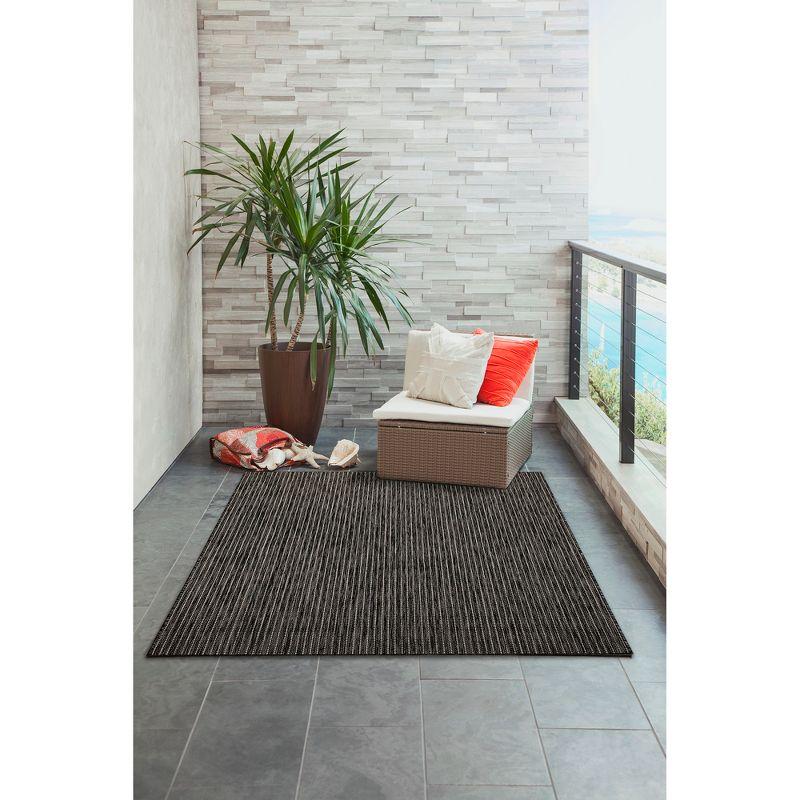 Liora Manne Carmel Texture Stripe Indoor/Outdoor Rug Black 4'10" x 7'6"