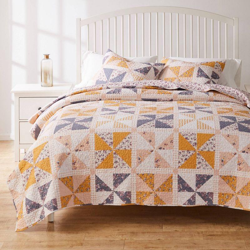 Greenland Home Fashions Heirloom Posey Reversible Quilt Set