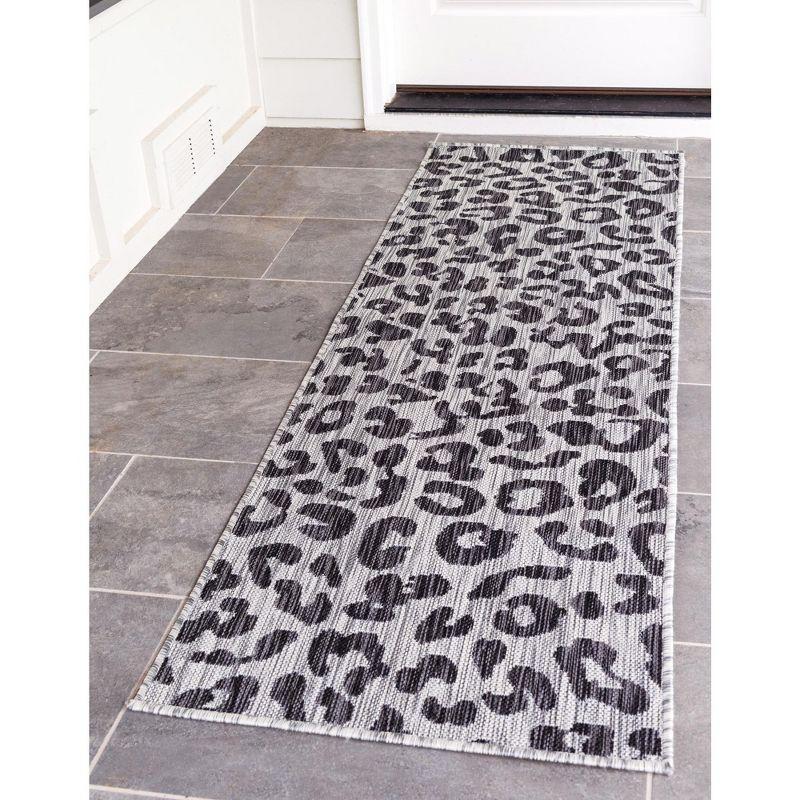 Unique Loom Outdoor Safari Area Rug