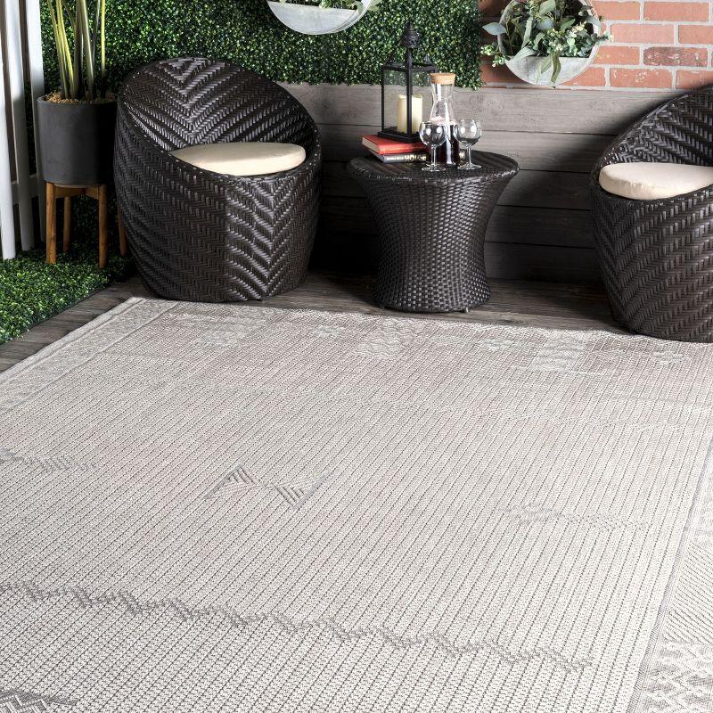 Nuloom Lowen Global Indoor/Outdoor Area Rug, 5' x 8'