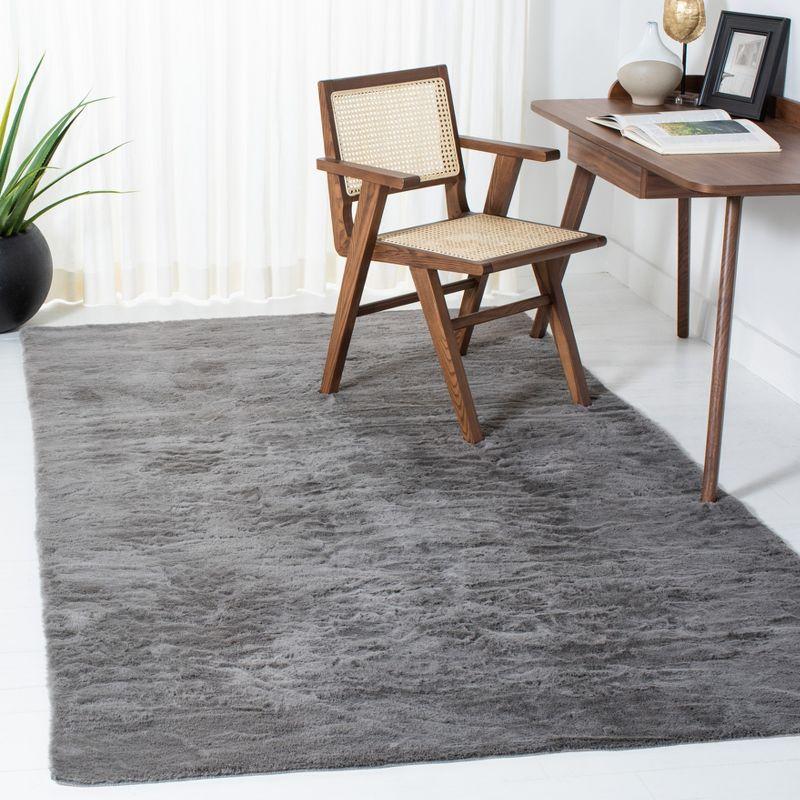 Gray Faux Sheepskin 6' x 9' Rectangular Area Rug