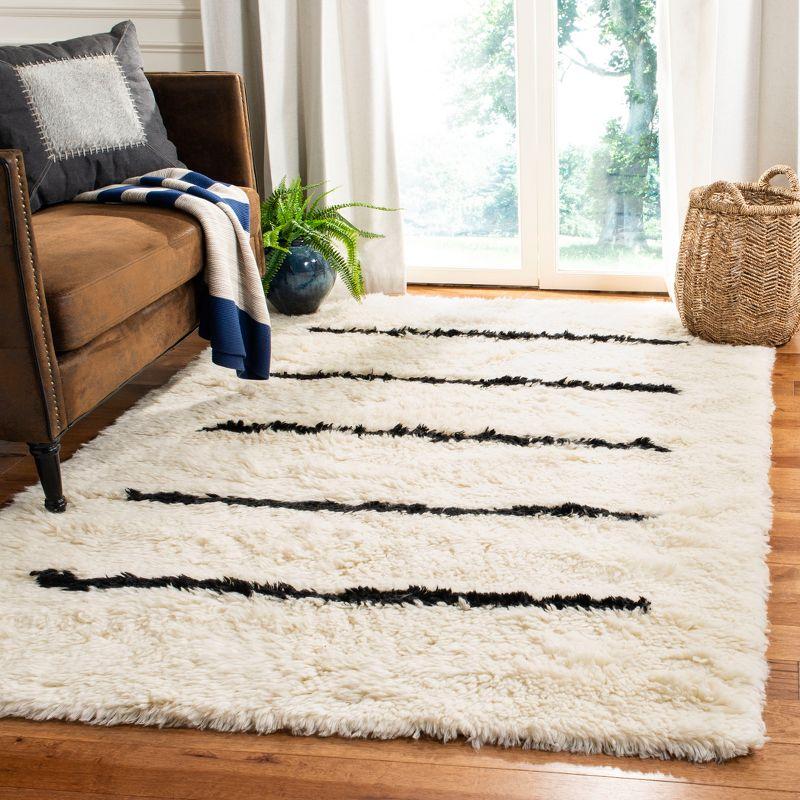 Kenya KNY750 Hand Knotted Global Area Rug  - Safavieh