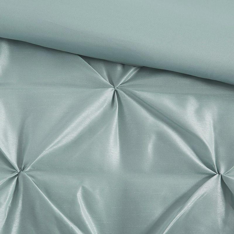 Madison Park Laurel 7 Piece Tufted Comforter Set