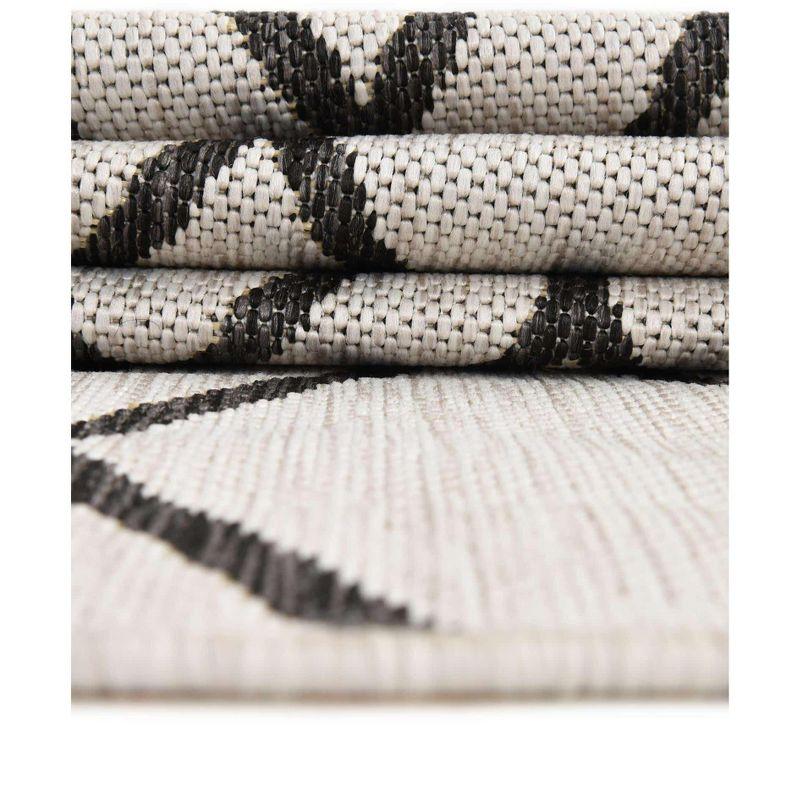 Jill Zarin 7' 0 x 10' 0 Rectangle Indoor/Outdoor Ivory Area Rug