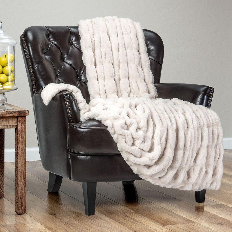 Chanasya Ruched Faux Fur Throw Blanket - Reversible Mink Blanket -  92" x 85” (Queen Size) - Cloud