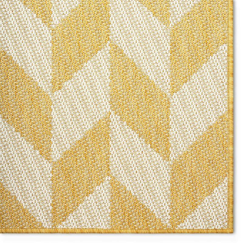 NICOLE MILLER NEW YORK Patio Country Calla Herringbone Indoor/Outdoor Area Rug, Yellow/Cream