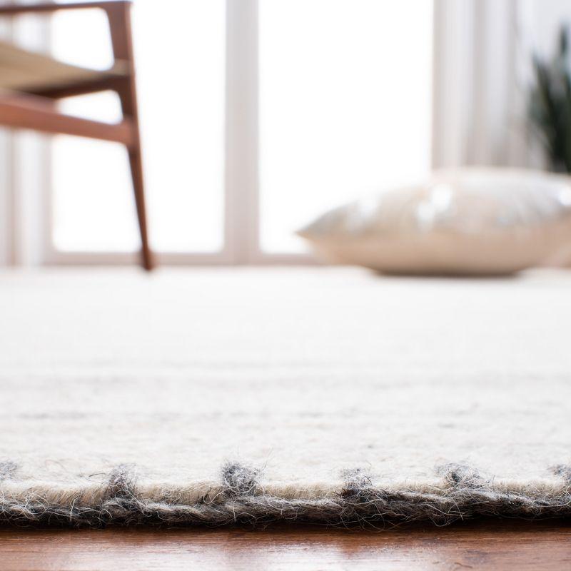 Kilim KLM651 Hand Woven Area Rug - Beige/Light Grey - 5'x8' - Safavieh.