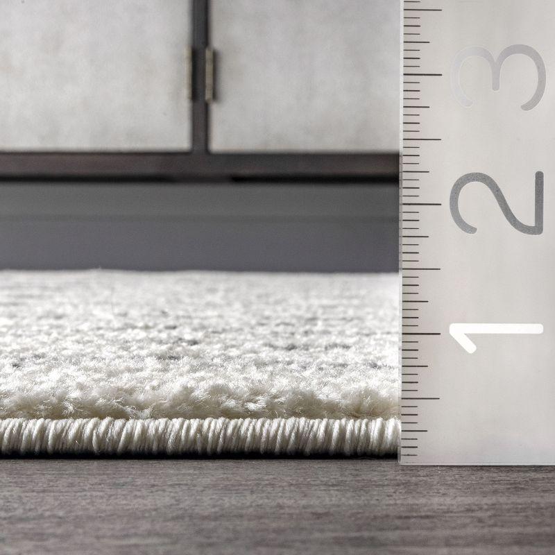 Nuloom Camila Geometric 7x9 Indoor Area Rug for Living Room Bedroom Dining Room Kitchen, Off White/Ivory