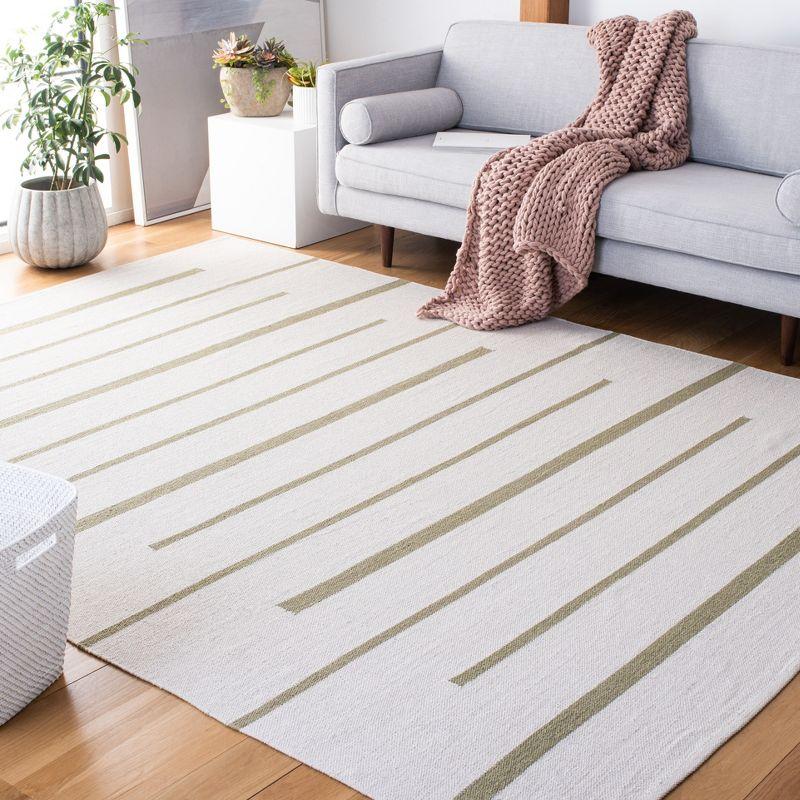 Ivory Coastal Charm 6' x 9' Handwoven Cotton Area Rug