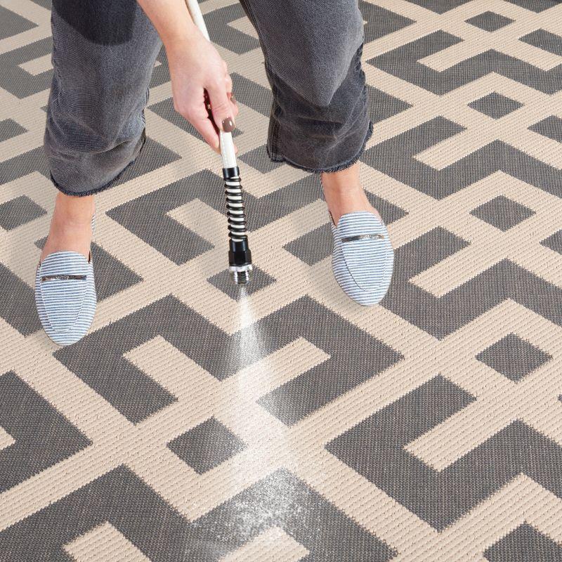 Courtyard CY6915 UV & Stain Resistant Non-Shedding Power Loomed Indoor/Outdoor Accent Rug - Grey/Bone - 4'x5'7" - Safavieh