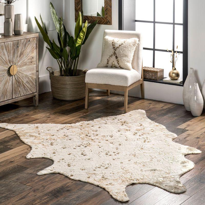 Nuloom Iraida Contemporary Faux Cowhide Indoor Area Rug