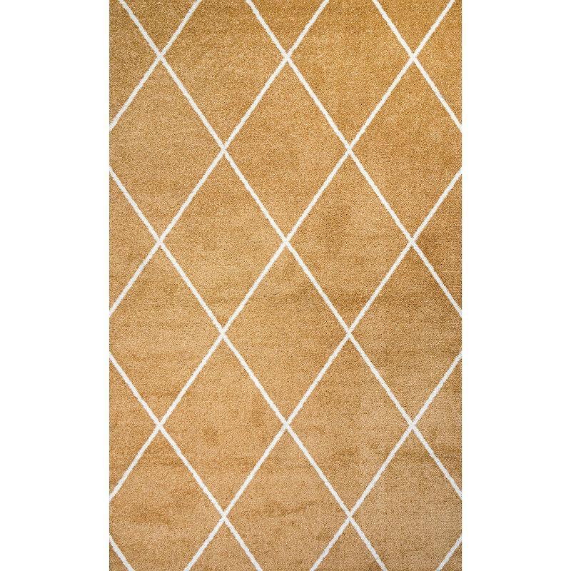 Gold/White Diamond Trellis 8' x 10' Synthetic Area Rug