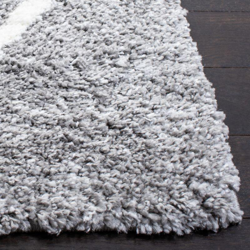 August Shag 500 AUG531 Power Loomed Indoor Area Rug - Light Grey/Ivory - 5'-5"x7'-7" - Safavieh