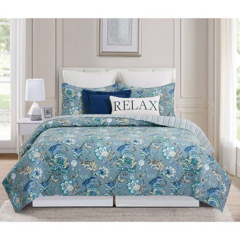 Full Blue Cotton Reversible Floral Quilt Set