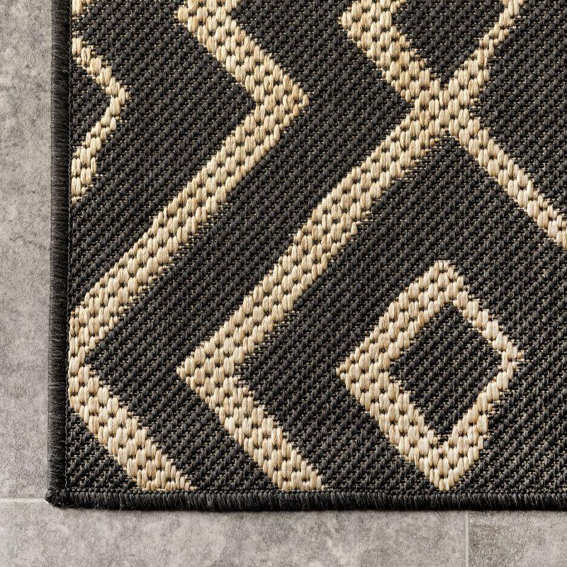 Nuloom Sammi Geometric Trellis Indoor and Outdoor Patio Area Rug