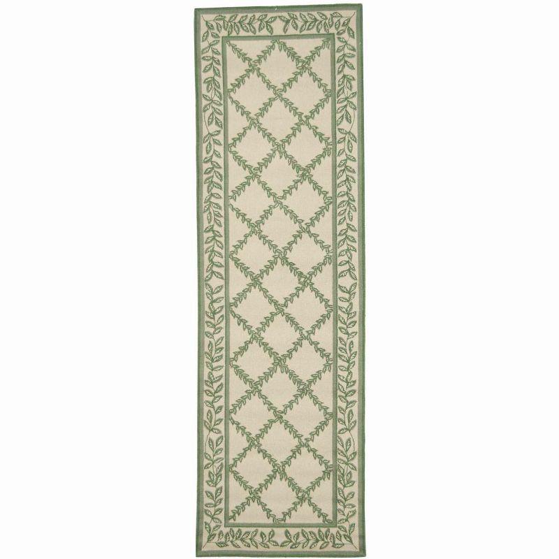 Chelsea HK230 Hand Hooked Runner Rug - Ivory/Light Green - 2'6"x12' - Safavieh.