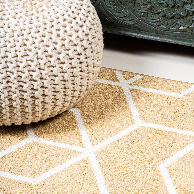 5'x8' Tumbling Blocks Modern Geometric Area Rug, Gold/White - JONATHAN Y