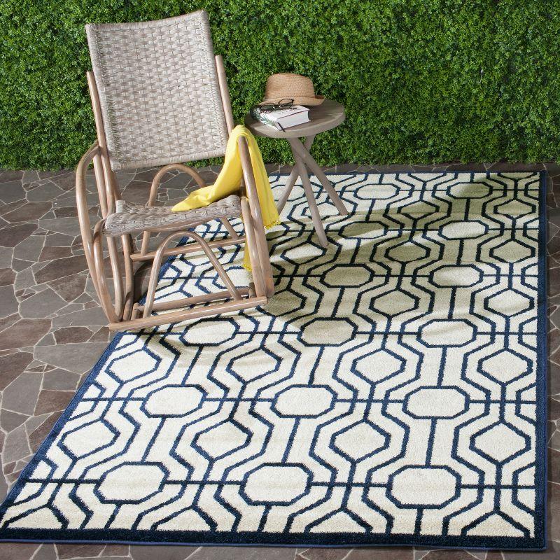 Wheatfield Geometric Easy-Care Cotton Blend 5' x 8' Area Rug