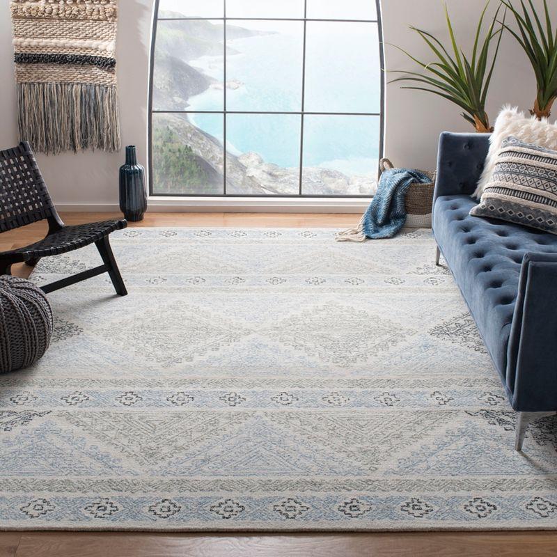 Micro-Loop MLP206 Hand Tufted Indoor Area Rug - Ivory/Grey - 8'x10' - Safavieh