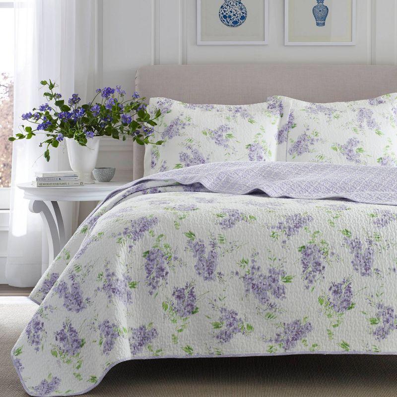 Lilac Wisteria and Green Leaves Reversible Cotton Quilt Set, Full/Queen