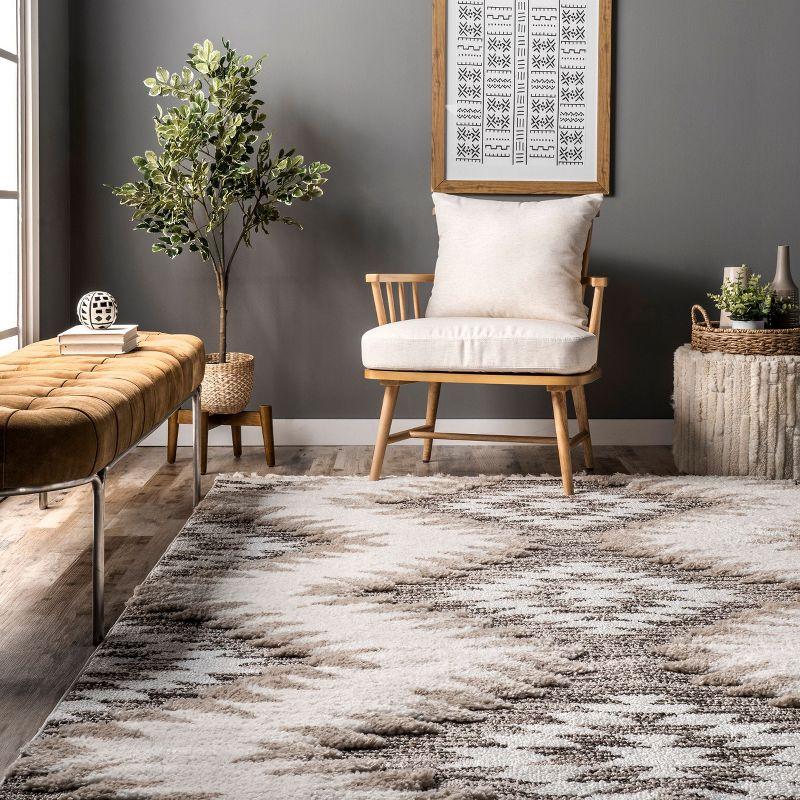 Nuloom Adelade Southwestern 4x6 Shag Indoor Area Rug for Living Room Bedroom Dining Room Nursery Kitchen, Beige/Ivory