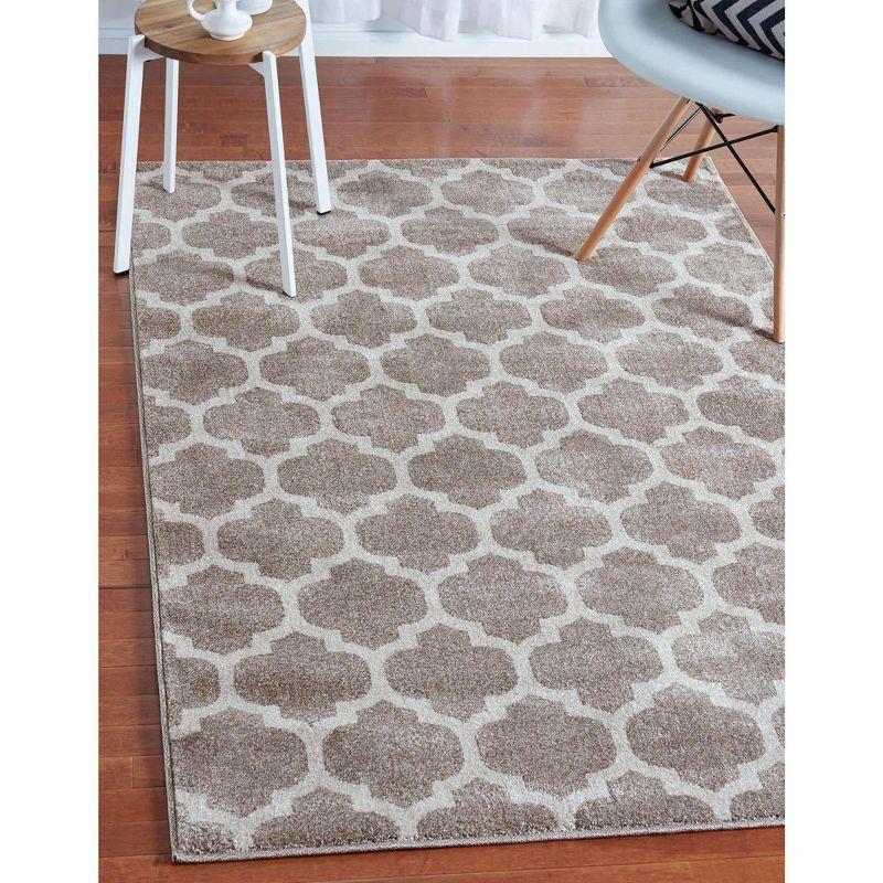 Elegant Trellis Light Brown 4'x6' Stain-Resistant Area Rug