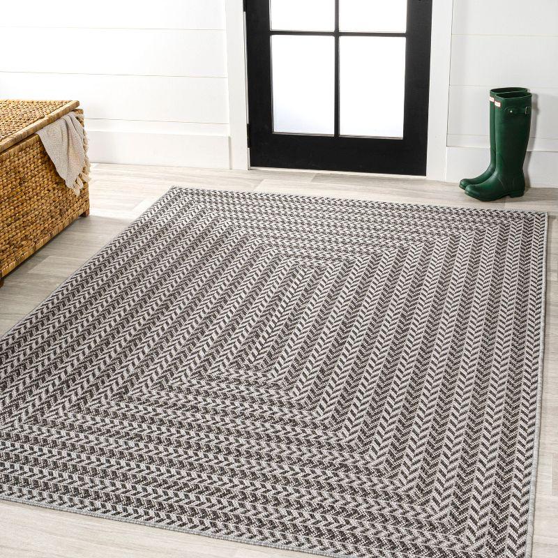 5' x 8' Chevron Modern Concentric Squares Indoor/Outdoor Area Rug, Black/Light Gray - JONATHAN Y
